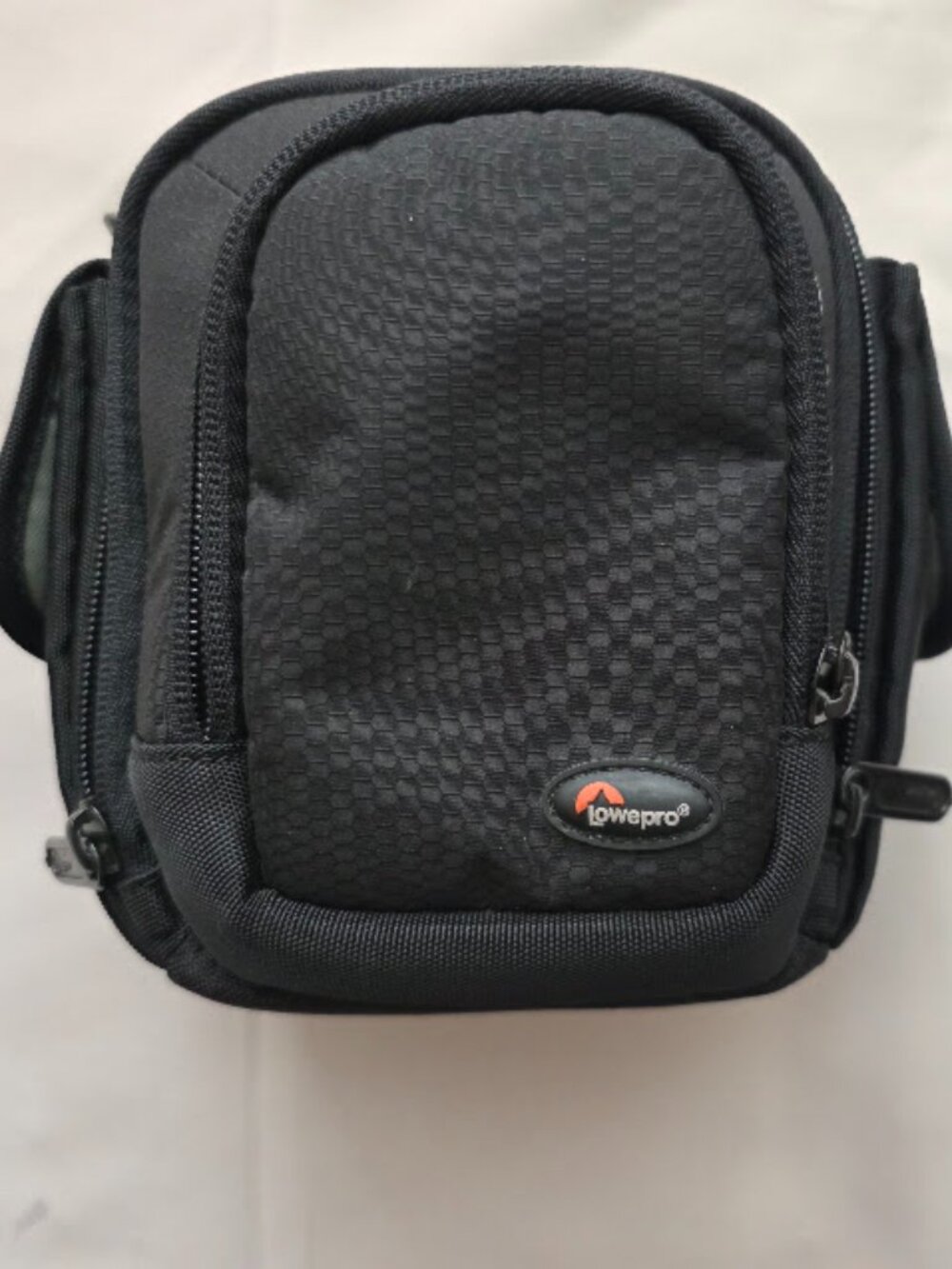 Lowepro Clips 100 Digital Camera Pouch Bag Case Padded Black Vintage Y2K Digicam